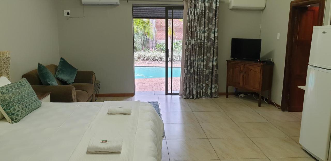 קומאטיפורט Stoep Cafe Guest House מראה חיצוני תמונה