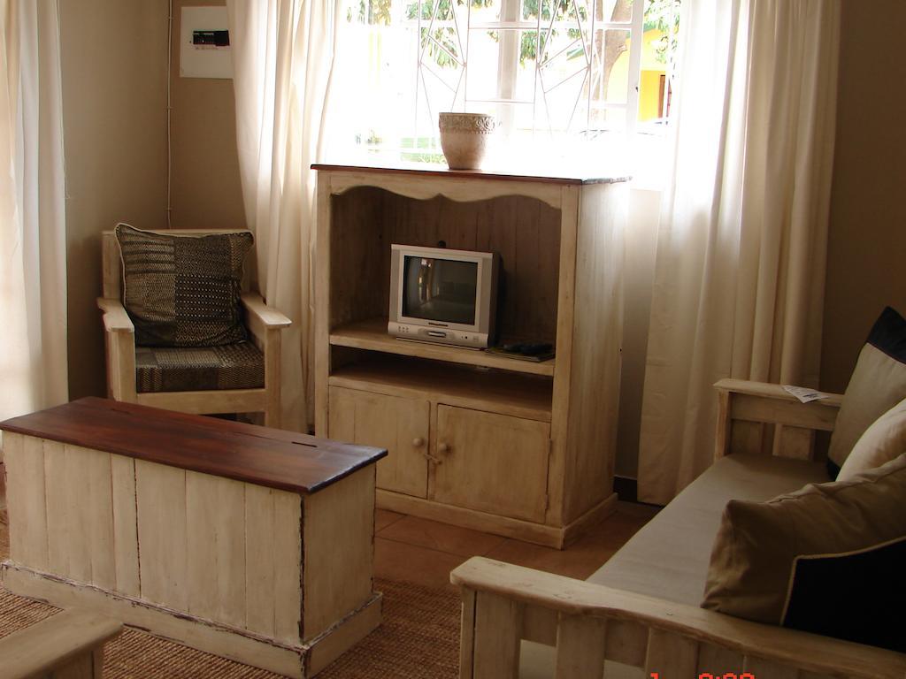 קומאטיפורט Stoep Cafe Guest House חדר תמונה